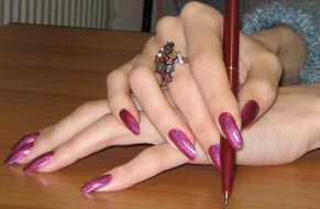 Фіолетові нігті